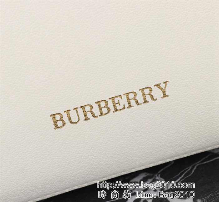 BURBERRY巴寶莉 新款 實用百搭斜背女包 即可肩背亦可斜挎 8201  Bhq1194